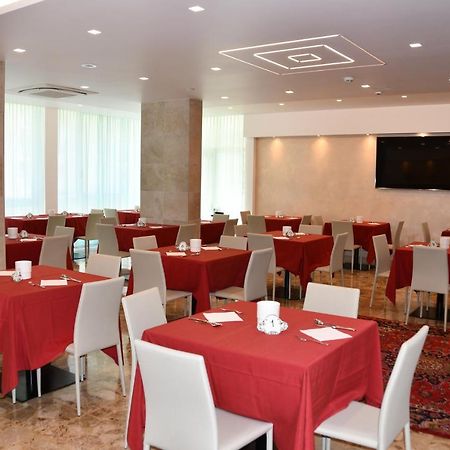 Hotel Playa Bibione Buitenkant foto