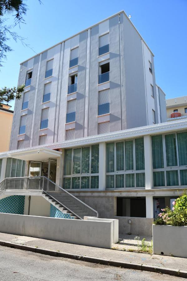 Hotel Playa Bibione Buitenkant foto
